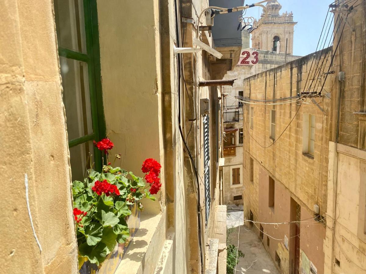 The Knight - Heritage & Art Home At Birgu Square Bagian luar foto
