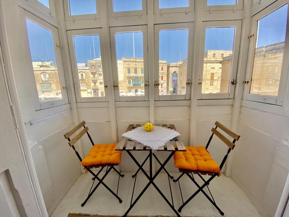 The Knight - Heritage & Art Home At Birgu Square Bagian luar foto