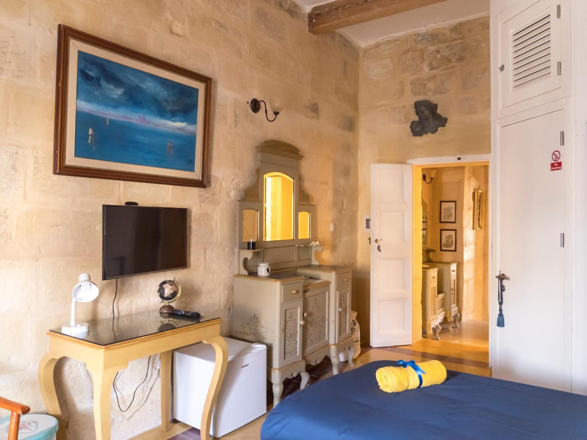 The Knight - Heritage & Art Home At Birgu Square Bagian luar foto