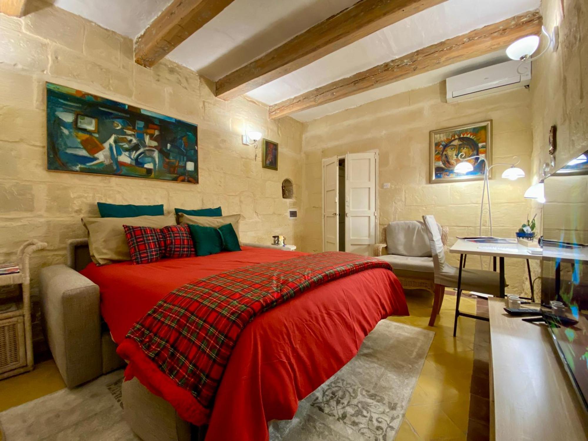The Knight - Heritage & Art Home At Birgu Square Bagian luar foto