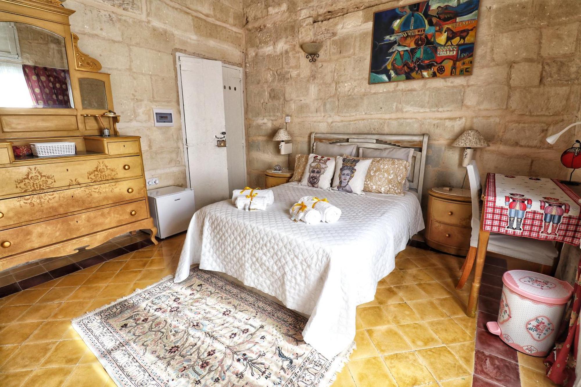 The Knight - Heritage & Art Home At Birgu Square Bagian luar foto