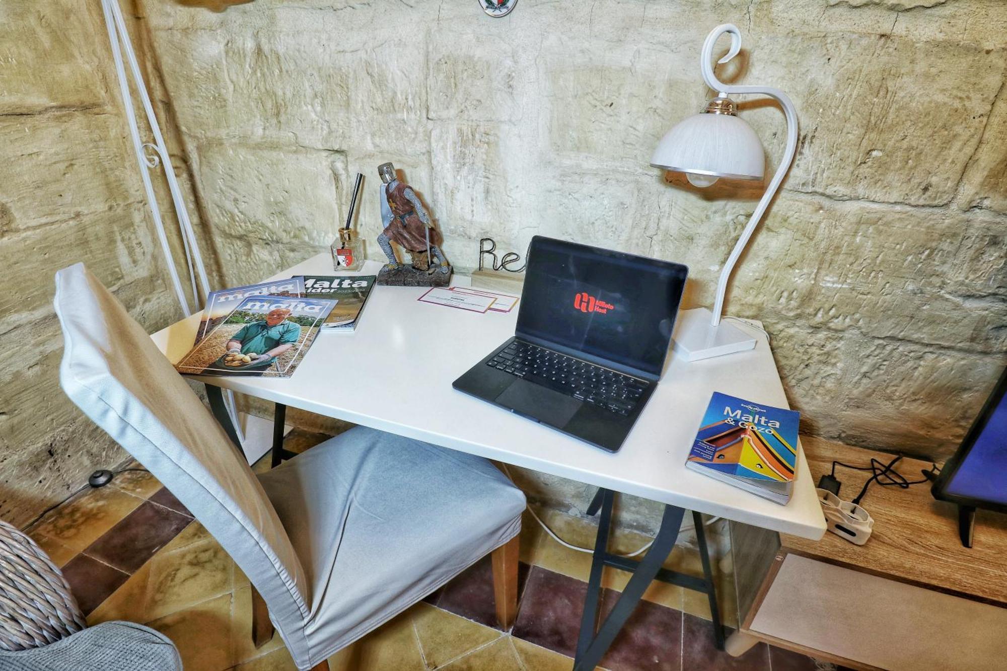 The Knight - Heritage & Art Home At Birgu Square Bagian luar foto