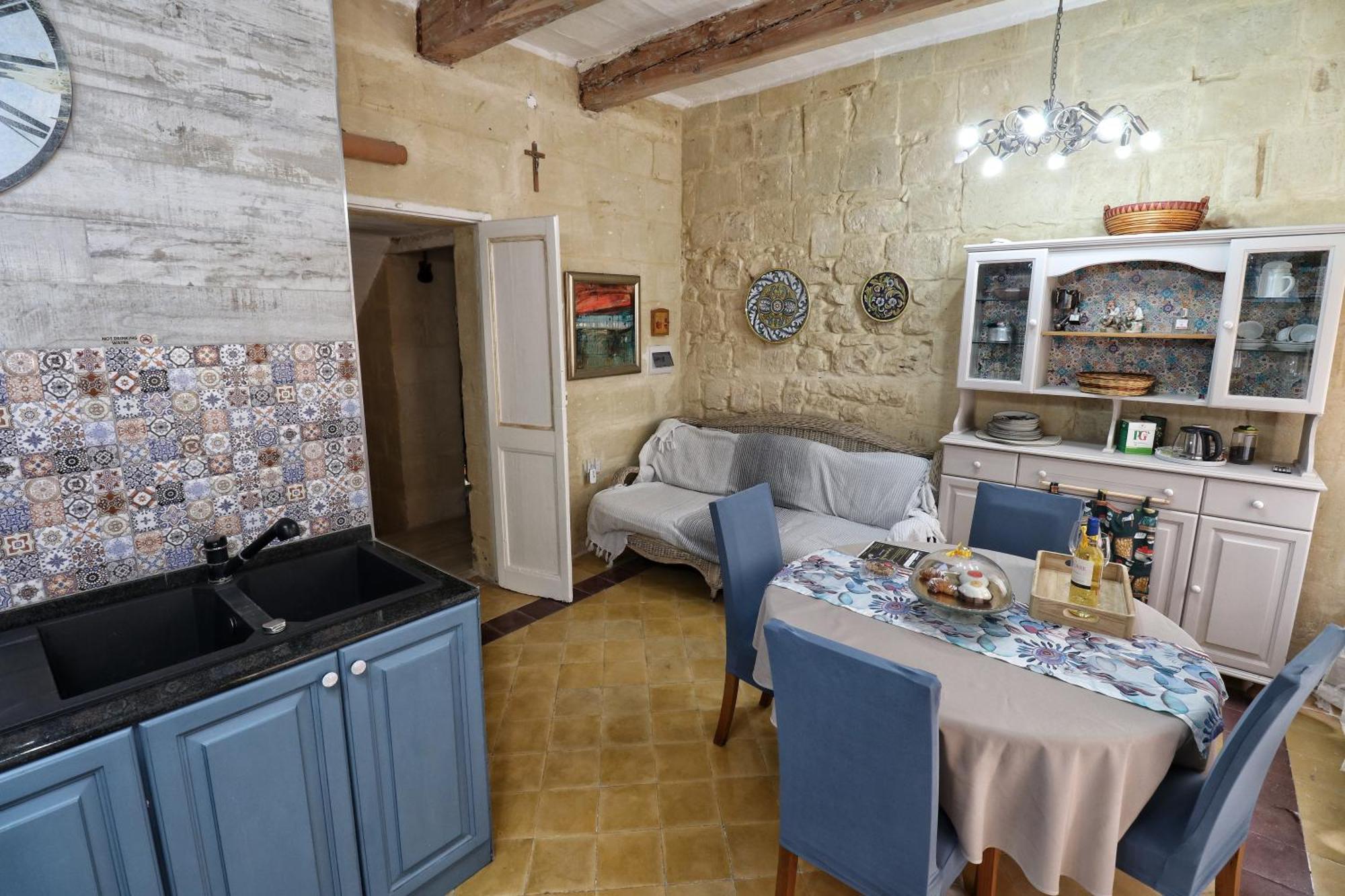 The Knight - Heritage & Art Home At Birgu Square Bagian luar foto