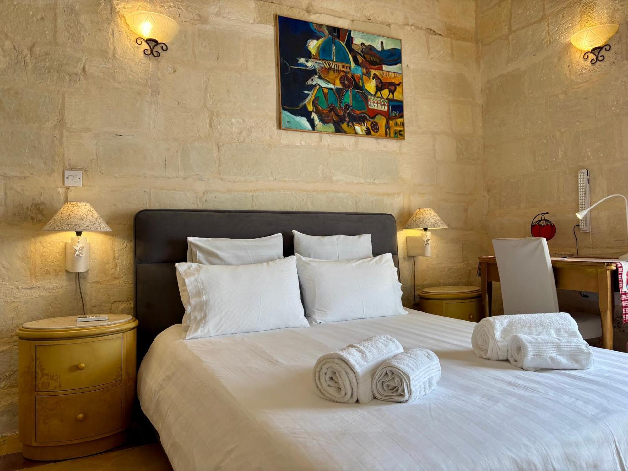 The Knight - Heritage & Art Home At Birgu Square Bagian luar foto